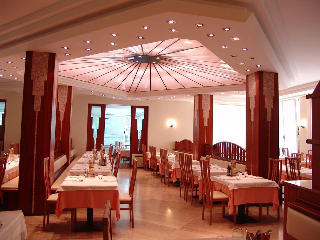 Hotel Excelsior 체르비아 외부 사진